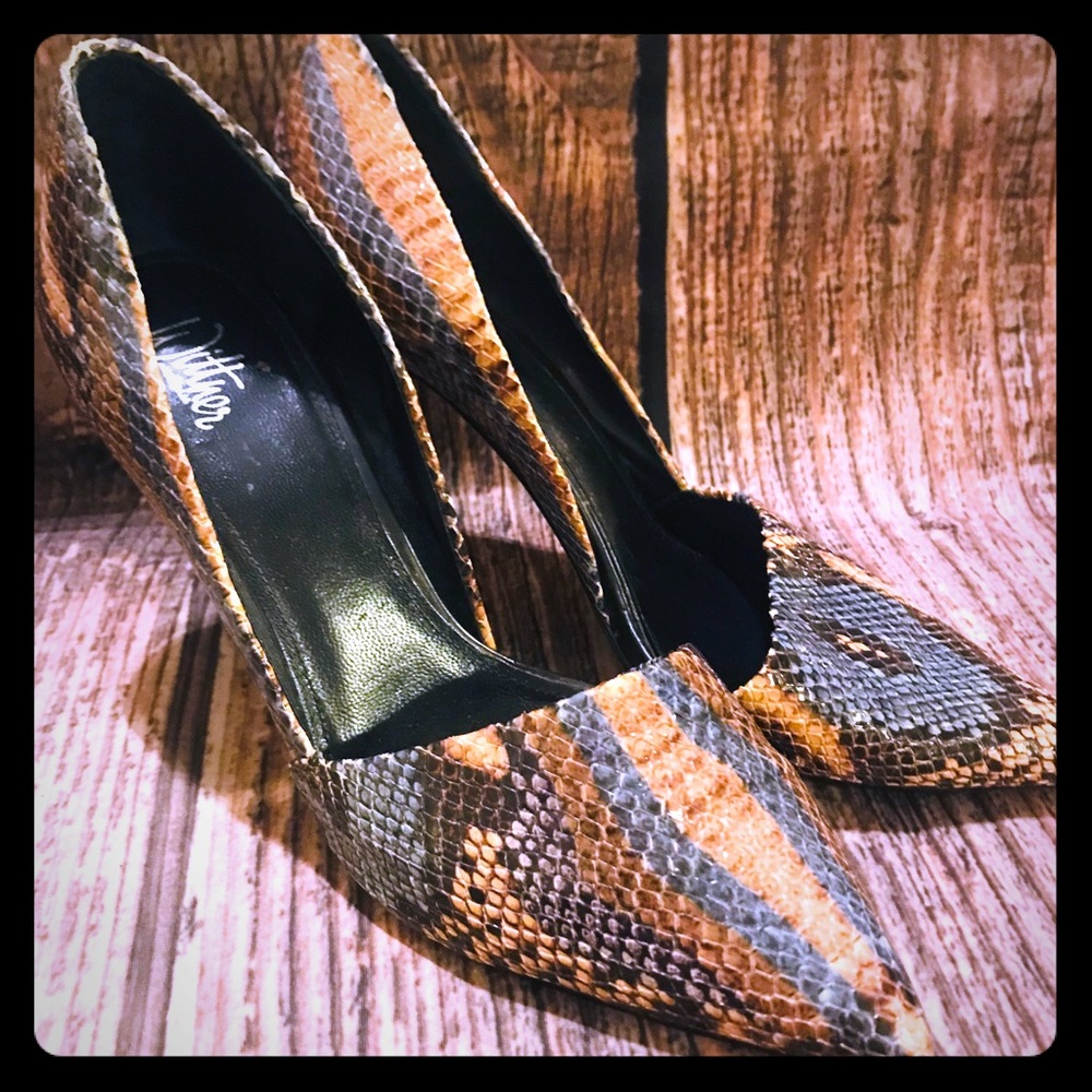 Wittier Australia snake print pump NWOT